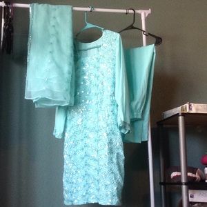 Indian/Pakistani shulwar kameez dress